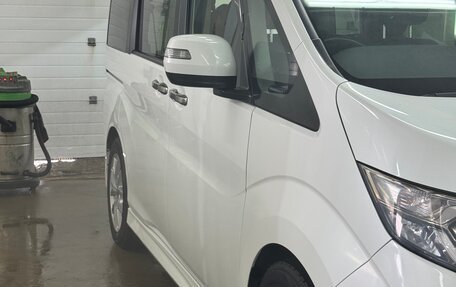 Honda Stepwgn IV, 2017 год, 1 800 000 рублей, 3 фотография