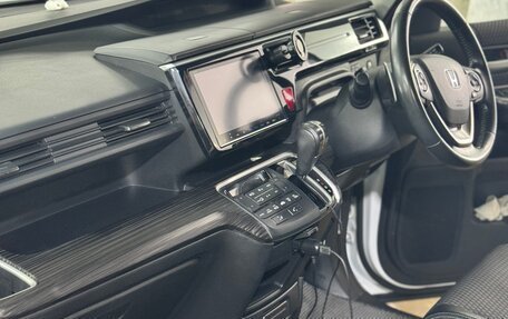 Honda Stepwgn IV, 2017 год, 1 800 000 рублей, 12 фотография