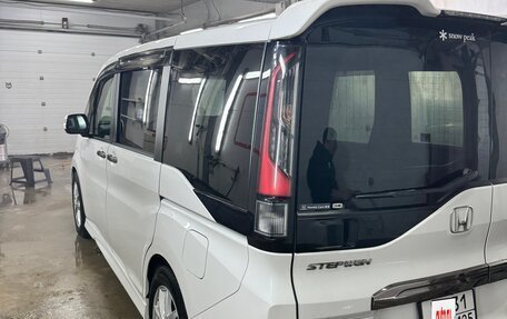 Honda Stepwgn IV, 2017 год, 1 800 000 рублей, 5 фотография