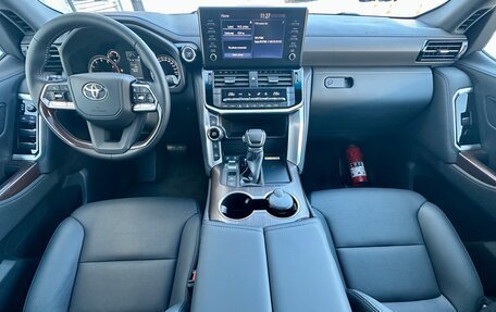 Toyota Land Cruiser, 2021 год, 9 200 000 рублей, 3 фотография