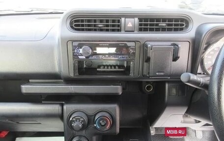 Toyota Probox I, 2016 год, 700 000 рублей, 11 фотография