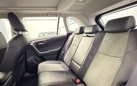 Toyota RAV4, 2025 год, 4 150 000 рублей, 10 фотография