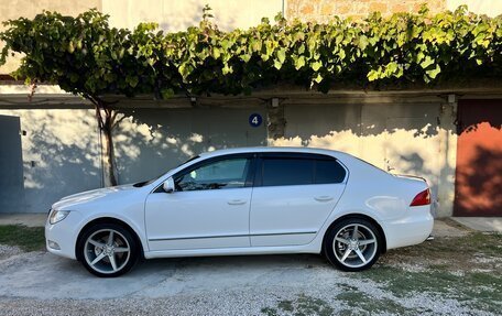 Skoda Superb III рестайлинг, 2012 год, 1 320 000 рублей, 10 фотография