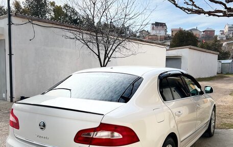 Skoda Superb III рестайлинг, 2012 год, 1 320 000 рублей, 29 фотография