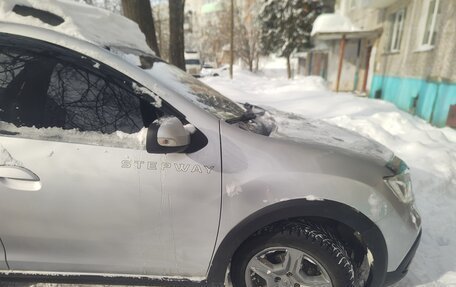 Renault Sandero II рестайлинг, 2019 год, 830 000 рублей, 2 фотография