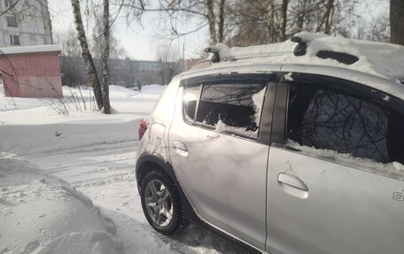 Renault Sandero II рестайлинг, 2019 год, 830 000 рублей, 3 фотография