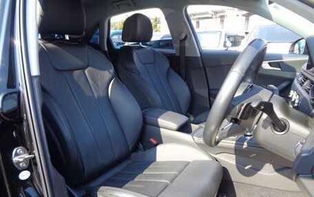 Audi A4, 2017 год, 1 600 000 рублей, 12 фотография