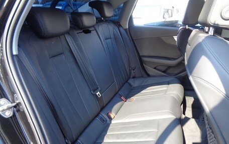 Audi A4, 2017 год, 1 600 000 рублей, 13 фотография