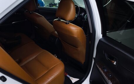 Toyota Camry, 2017 год, 1 950 000 рублей, 5 фотография