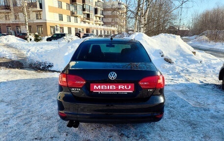 Volkswagen Jetta VI, 2013 год, 600 000 рублей, 3 фотография