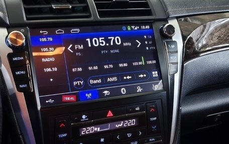 Toyota Camry, 2017 год, 1 950 000 рублей, 8 фотография