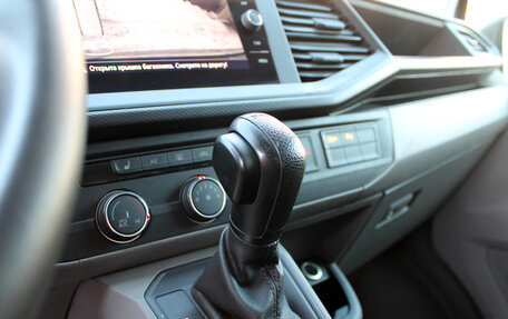 Volkswagen Transporter T6 рестайлинг, 2020 год, 5 100 000 рублей, 8 фотография