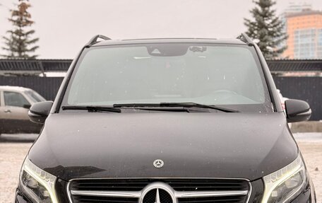 Mercedes-Benz V-Класс, 2018 год, 5 600 000 рублей, 4 фотография