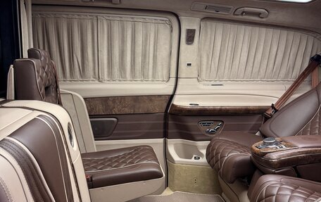 Mercedes-Benz V-Класс, 2018 год, 5 600 000 рублей, 8 фотография