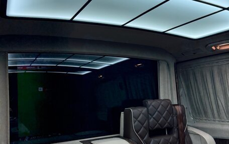 Mercedes-Benz V-Класс, 2018 год, 5 600 000 рублей, 12 фотография