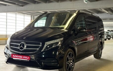 Mercedes-Benz V-Класс, 2018 год, 5 600 000 рублей, 14 фотография