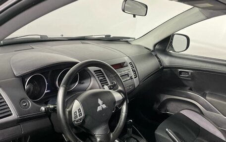Mitsubishi Outlander III рестайлинг 3, 2009 год, 1 100 000 рублей, 8 фотография