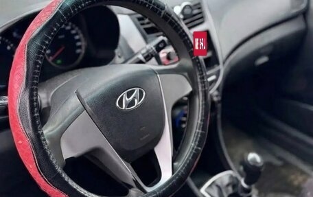 Hyundai Solaris II рестайлинг, 2014 год, 399 999 рублей, 8 фотография