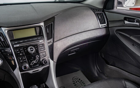 Hyundai Sonata VI, 2010 год, 799 000 рублей, 14 фотография