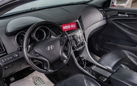 Hyundai Sonata VI, 2010 год, 799 000 рублей, 8 фотография