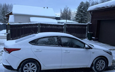 Hyundai Solaris II рестайлинг, 2022 год, 1 100 000 рублей, 1 фотография