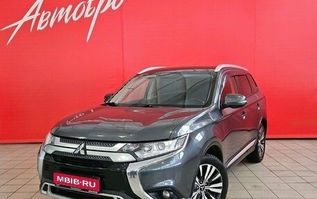 Mitsubishi Outlander III рестайлинг 3, 2019 год, 2 049 000 рублей, 1 фотография