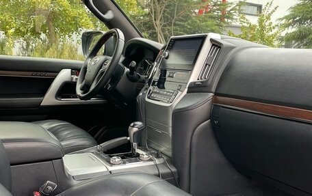 Toyota Land Cruiser 200, 2015 год, 4 600 000 рублей, 7 фотография