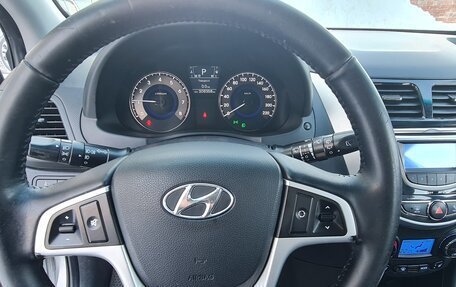 Hyundai Solaris II рестайлинг, 2012 год, 835 000 рублей, 12 фотография