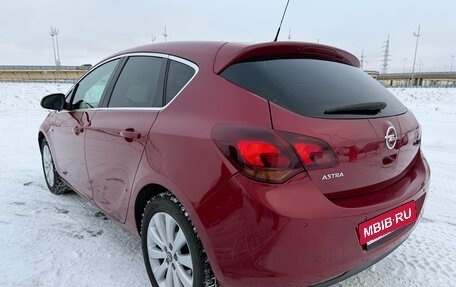 Opel Astra J, 2011 год, 576 000 рублей, 3 фотография