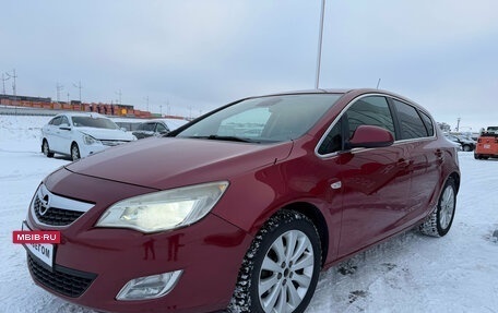 Opel Astra J, 2011 год, 576 000 рублей, 2 фотография
