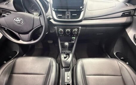 Toyota Yaris XP150 рестайлинг, 2021 год, 1 190 000 рублей, 7 фотография