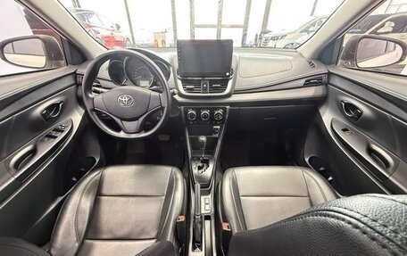 Toyota Yaris XP150 рестайлинг, 2021 год, 1 190 000 рублей, 8 фотография