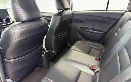 Toyota Yaris XP150 рестайлинг, 2021 год, 1 190 000 рублей, 13 фотография