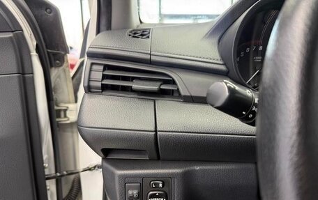 Toyota Yaris XP150 рестайлинг, 2021 год, 1 190 000 рублей, 12 фотография