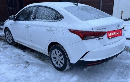 Hyundai Solaris II рестайлинг, 2022 год, 1 100 000 рублей, 5 фотография