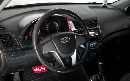 Hyundai Solaris II рестайлинг, 2015 год, 890 000 рублей, 5 фотография