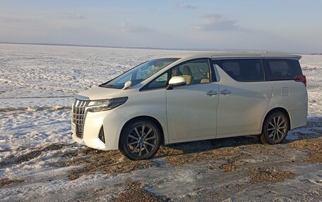 Toyota Alphard III, 2022 год, 6 000 000 рублей, 2 фотография