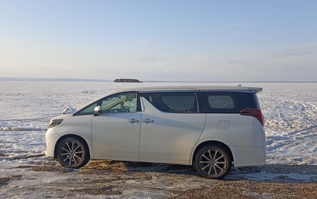 Toyota Alphard III, 2022 год, 6 000 000 рублей, 12 фотография