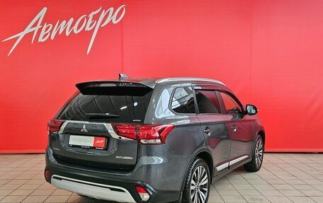 Mitsubishi Outlander III рестайлинг 3, 2019 год, 2 049 000 рублей, 5 фотография