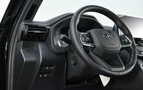 Toyota Land Cruiser, 2025 год, 14 790 000 рублей, 17 фотография