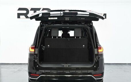 Toyota Land Cruiser, 2025 год, 14 790 000 рублей, 28 фотография