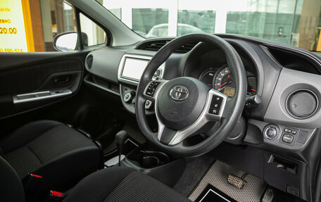 Toyota Vitz, 2014 год, 889 000 рублей, 12 фотография