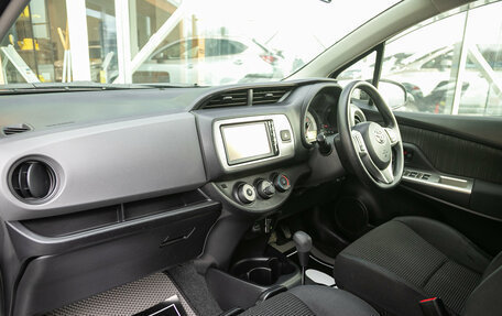 Toyota Vitz, 2014 год, 889 000 рублей, 15 фотография