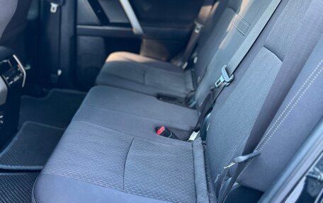 Toyota Land Cruiser Prado 150 рестайлинг 2, 2021 год, 6 450 000 рублей, 5 фотография