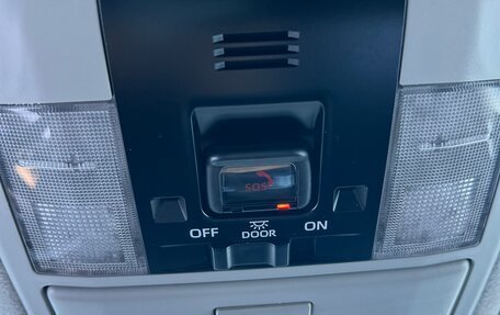 Toyota Land Cruiser Prado 150 рестайлинг 2, 2021 год, 6 450 000 рублей, 9 фотография