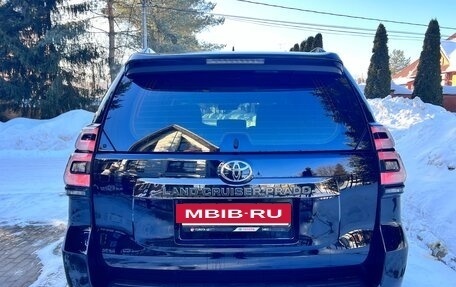 Toyota Land Cruiser Prado 150 рестайлинг 2, 2021 год, 6 450 000 рублей, 3 фотография