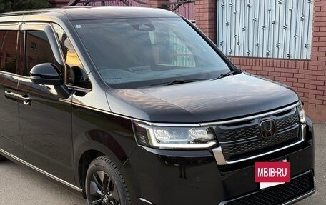 Honda Stepwgn, 2024 год, 3 150 000 рублей, 10 фотография