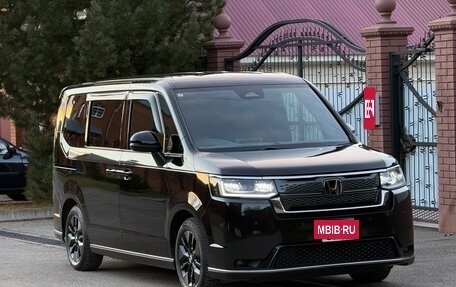 Honda Stepwgn, 2024 год, 3 150 000 рублей, 3 фотография