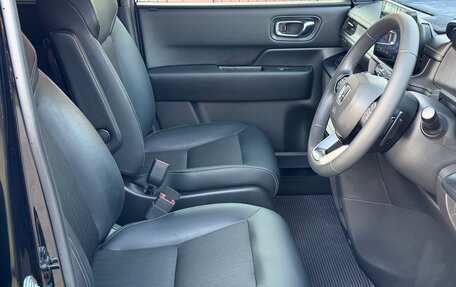 Honda Stepwgn, 2024 год, 3 150 000 рублей, 32 фотография