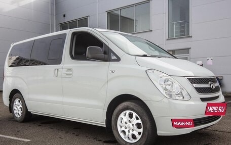 Hyundai Grand Starex Grand Starex I рестайлинг 2, 2011 год, 1 199 000 рублей, 2 фотография
